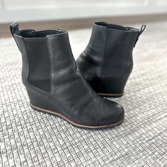 UGG Pax Leather Wedge Bootie Brown Size 10 - Picture 1 of 13